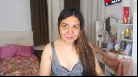 Snapshot of stellahugets chatting on May 14, 2026, 9:10 pm Stella online show from May 14, 2026, 9:10 pm