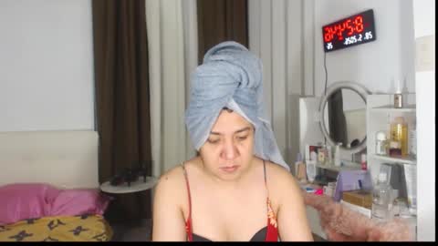 Snapshot of stellahugets chatting on May 28, 2026, 12:24 pm Stella online show from May 28, 2026, 12:24 pm