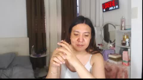 Snapshot of stellahugets chatting on June 20, 2026, 7:33 am Stella online show from June 20, 2026, 7:33 am
