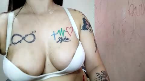 Snapshot of stellapearlx chatting on June 11, 2026, 1:27 am Stellapearlx online show from June 11, 2026, 1:27 am
