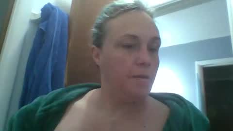 Snapshot of stellaquinn1775 chatting on November 29, 2025, 2:20 pm Stella online show from November 29, 2025, 2:20 pm