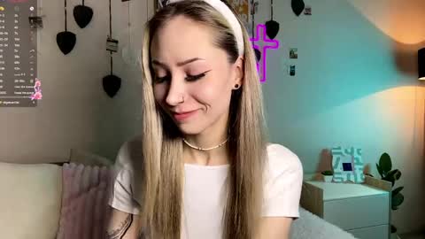 Alexia online show from May 2, 2026, 3:55 am