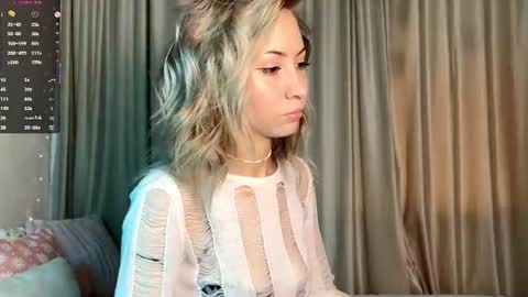 Alexia online show from July 4, 2026, 3:13 am
