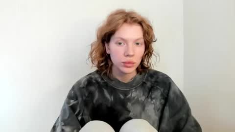 Snapshot of stellaswen chatting on October 3, 2025, 10:34 am S T E L L A online show from October 3, 2025, 10:34 am