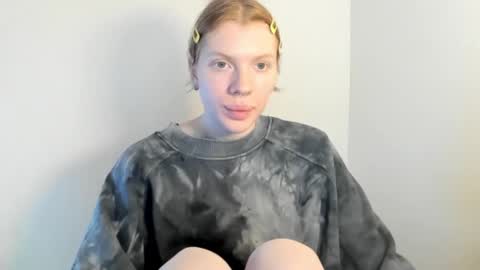 Snapshot of stellaswen chatting on November 11, 2025, 9:53 am S T E L L A online show from November 11, 2025, 9:53 am