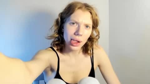 Snapshot of stellaswen chatting on November 13, 2025, 10:58 am S T E L L A online show from November 13, 2025, 10:58 am