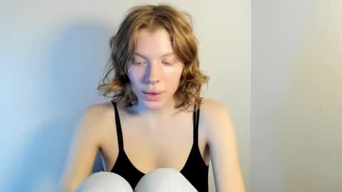 Snapshot of stellaswen chatting on November 14, 2025, 9:41 am S T E L L A online show from November 14, 2025, 9:41 am