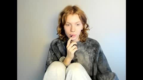 Snapshot of stellaswen chatting on November 25, 2025, 8:14 am S T E L L A online show from November 25, 2025, 8:14 am