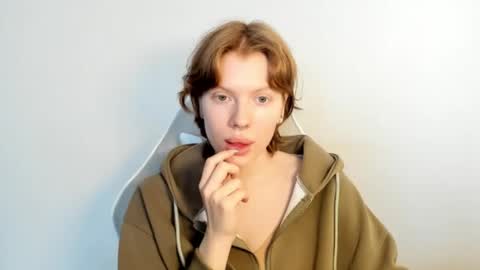 S T E L L A online show from February 3, 2026, 7:57 am