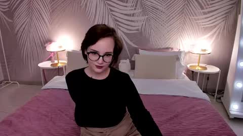 Snapshot of stellawills chatting on March 1, 2025, 10:45 am Stella online show from March 1, 2025, 10:45 am