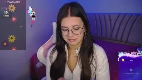 Snapshot of stepha_sweet chatting on December 3, 2024, 4:36 am Emma online show from December 3, 2024, 4:36 am