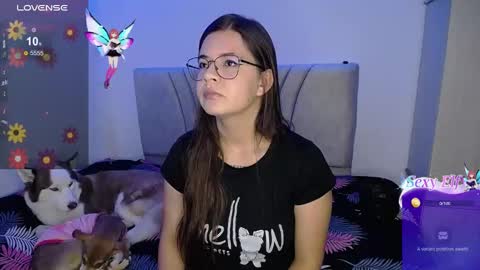 Snapshot of stepha_sweet chatting on December 9, 2024, 2:02 am Emma online show from December 9, 2024, 2:02 am