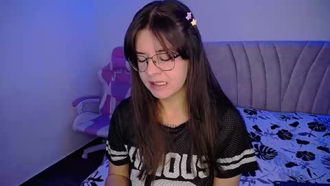 Snapshot of stepha_sweet chatting on February 12, 2025, 5:48 pm Emma online show from February 12, 2025, 5:48 pm