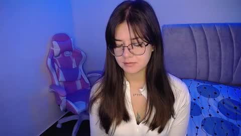 Snapshot of stepha_sweet chatting on February 15, 2025, 3:52 am Emma online show from February 15, 2025, 3:52 am