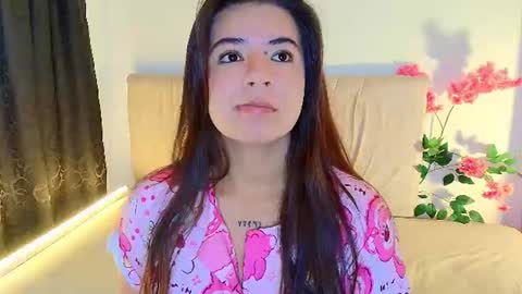 Snapshot of stepha_sweet chatting on July 26, 2026, 6:43 am Emma online show from July 26, 2026, 6:43 am