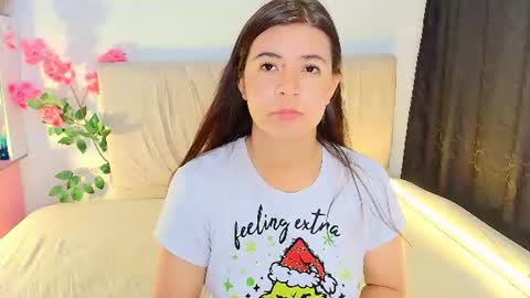 Snapshot of stepha_sweet chatting on July 28, 2026, 5:03 am Emma online show from July 28, 2026, 5:03 am