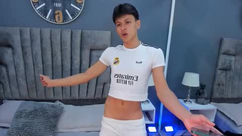 Stephane Rouss online show from October 22, 2025, 7:46 pm