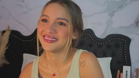 Stefff  online show from May 1, 2026, 12:15 am