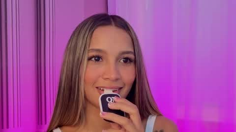 Snapshot of stephani_sweet chatting on June 3, 2026, 9:53 pm Stefff online show from June 3, 2026, 9:53 pm