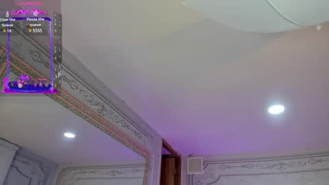 Snapshot of stephania_diamond chatting on February 14, 2025, 2:28 am online show from February 14, 2025, 2:28 am