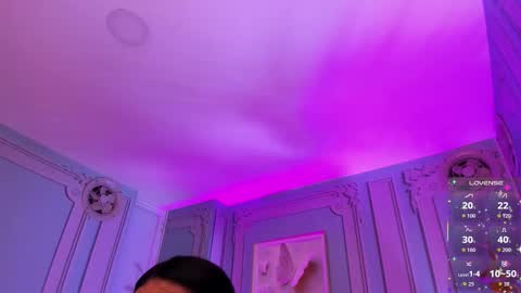 Snapshot of stephania_diamond chatting on November 9, 2025, 2:21 am online show from November 9, 2025, 2:21 am