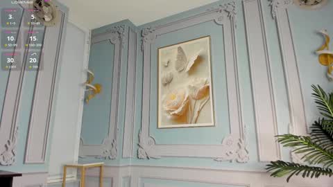 Snapshot of stephania_diamond chatting on December 3, 2025, 2:19 am online show from December 3, 2025, 2:19 am