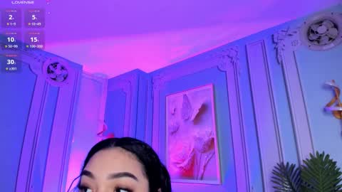 Snapshot of stephania_diamond chatting on December 18, 2025, 2:17 am online show from December 18, 2025, 2:17 am