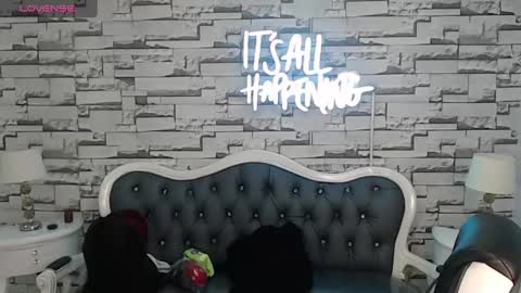 Snapshot of stephania_t chatting on February 11, 2025, 10:59 am Stephania online show from February 11, 2025, 10:59 am