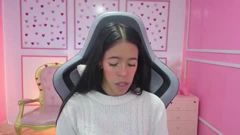 Snapshot of stephania_t chatting on September 17, 2025, 11:34 am Stephania online show from September 17, 2025, 11:34 am