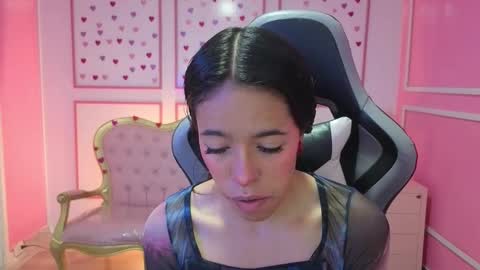 Snapshot of stephania_t chatting on September 19, 2025, 11:33 am Stephania online show from September 19, 2025, 11:33 am