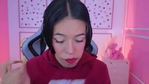 Snapshot of stephania_t chatting on October 23, 2025, 11:42 am Stephania online show from October 23, 2025, 11:42 am