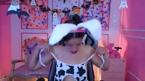 Snapshot of stephania_t chatting on October 25, 2025, 12:23 pm Stephania online show from October 25, 2025, 12:23 pm