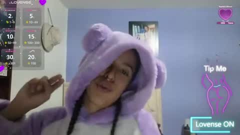 Stephania online show from July 2, 2026, 2:12 pm