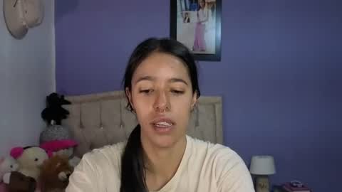 Stephania online show from July 9, 2026, 2:54 pm