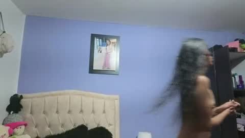 Stephania online show from July 14, 2026, 2:23 pm