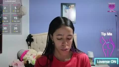 Stephania online show from July 28, 2026, 2:35 pm