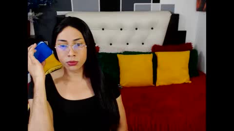 Snapshot of stephanieparadis25 chatting on April 15, 2026, 1:18 pm stephanieparadis online show from April 15, 2026, 1:18 pm