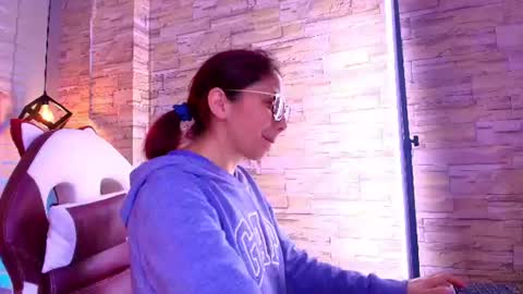 Snapshot of stephaniesun_ chatting on July 28, 2026, 7:39 pm Stephaniesun online show from July 28, 2026, 7:39 pm