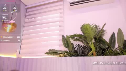 Stephany  online show from February 13, 2025, 4:39 pm