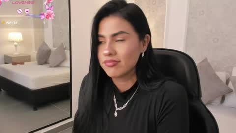Snapshot of stephanya_ chatting on May 21, 2026, 8:27 pm S T E P H A N Y A online show from May 21, 2026, 8:27 pm