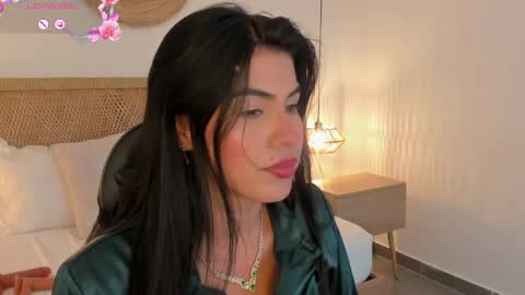 Snapshot of stephanya_ chatting on May 25, 2026, 8:37 pm S T E P H A N Y A online show from May 25, 2026, 8:37 pm