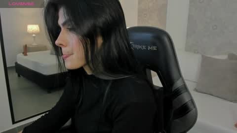 Snapshot of stephanya_ chatting on June 24, 2026, 7:13 pm S T E P H A N Y A online show from June 24, 2026, 7:13 pm