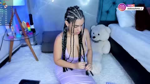 Stefanny online show from May 3, 2026, 1:33 am