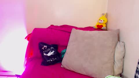 stephanyyx1 online show from March 6, 2026, 4:53 am