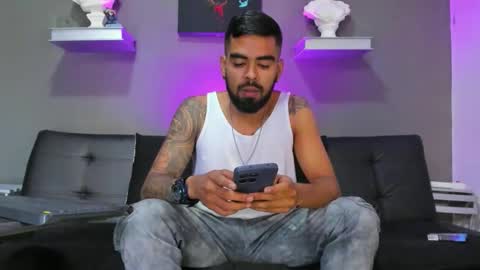    ................     online show from October 28, 2025, 10:12 pm