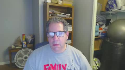 stephenhal9 online show from March 9, 2026, 3:43 am