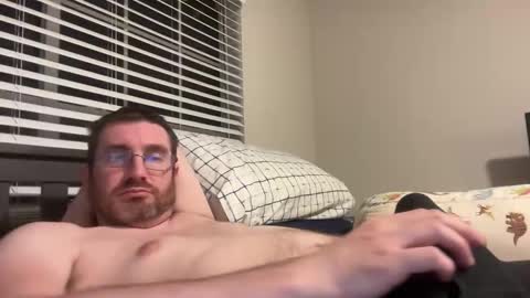 Snapshot of stephenhurst1987 chatting on December 15, 2025, 4:17 am stephenhurst1987 online show from December 15, 2025, 4:17 am