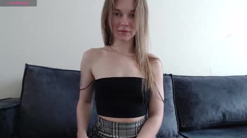 Snapshot of stephie_mrr chatting on March 12, 2026, 9:15 am Steph online show from March 12, 2026, 9:15 am