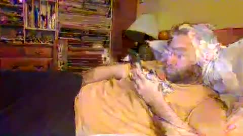 Ian23602 online show from December 5, 2025, 11:52 am