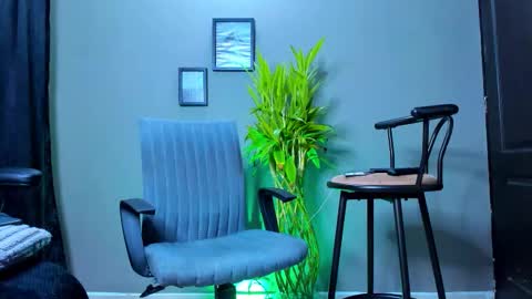 Steve  online show from November 6, 2025, 10:38 am